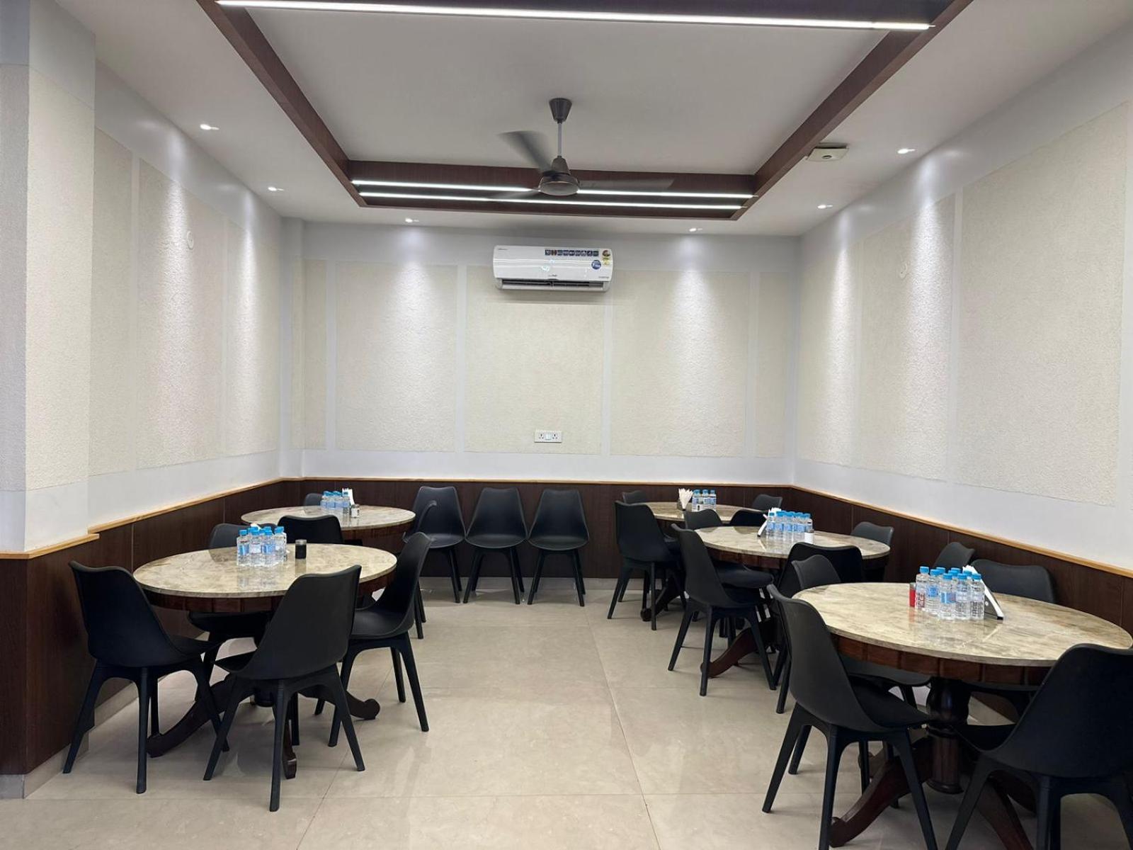Hotel Lotus Inn Sirsa Extérieur photo